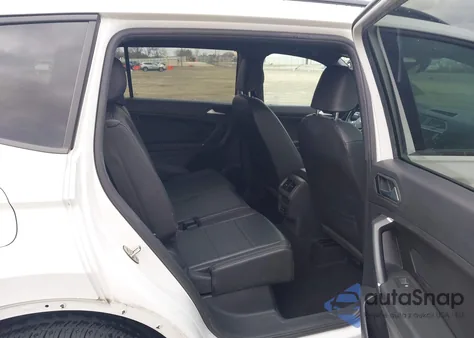 2020 Volkswagen Tiguan 2.0T Se/2.0T Se R-Line Black/2.0T Sel z USA, uszkodzony, nr VIN 3VV3B7AX0LM180434